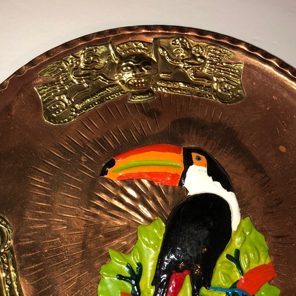 Set of two vintage Venezuelan handmade copper wall plates - Picture 6 of 9